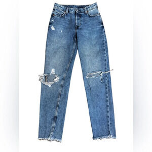 &denim low waist boyfriend jeans distressed knee size 0 in excellent condition